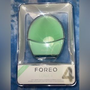 Foreo Luna 4 Cleansing & Firming Massage For Combination Skin